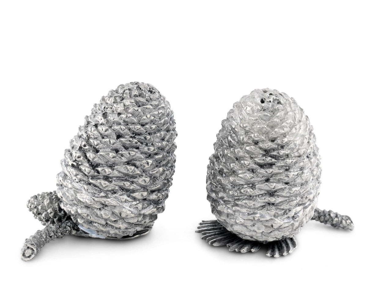 https://www.vagabondhouse.com/cdn/shop/products/vagabond-house-majestic-forest-pewter-pine-cones-salt-pepper-set-q116-31279307489328_1200x.jpg?v=1678074769